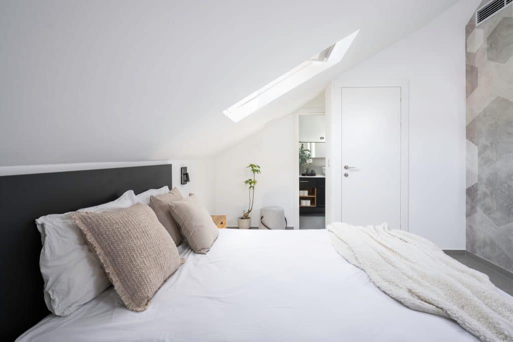 גליה מנור - תכנון אדריכלי ועיצוב פנים עלית גג בראשון לציון